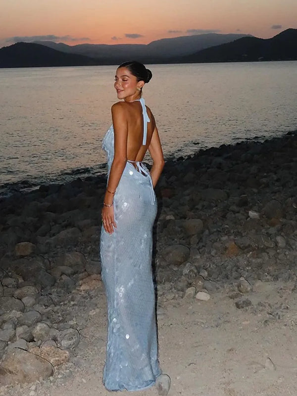 SABA | Vestido maxi halter con lentejuelas y espalda descubierta